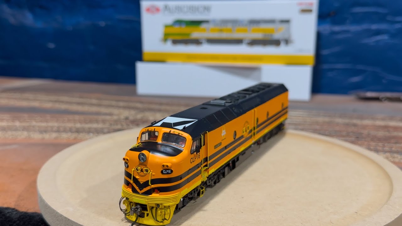 Распаковка и обзор модели Auscision Models H0 Scale CLP Class