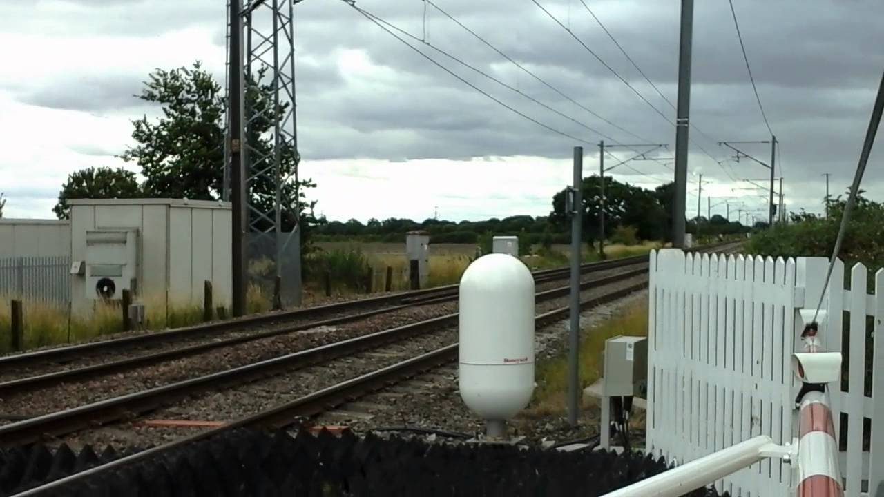 Bar Croft Lane level crossing