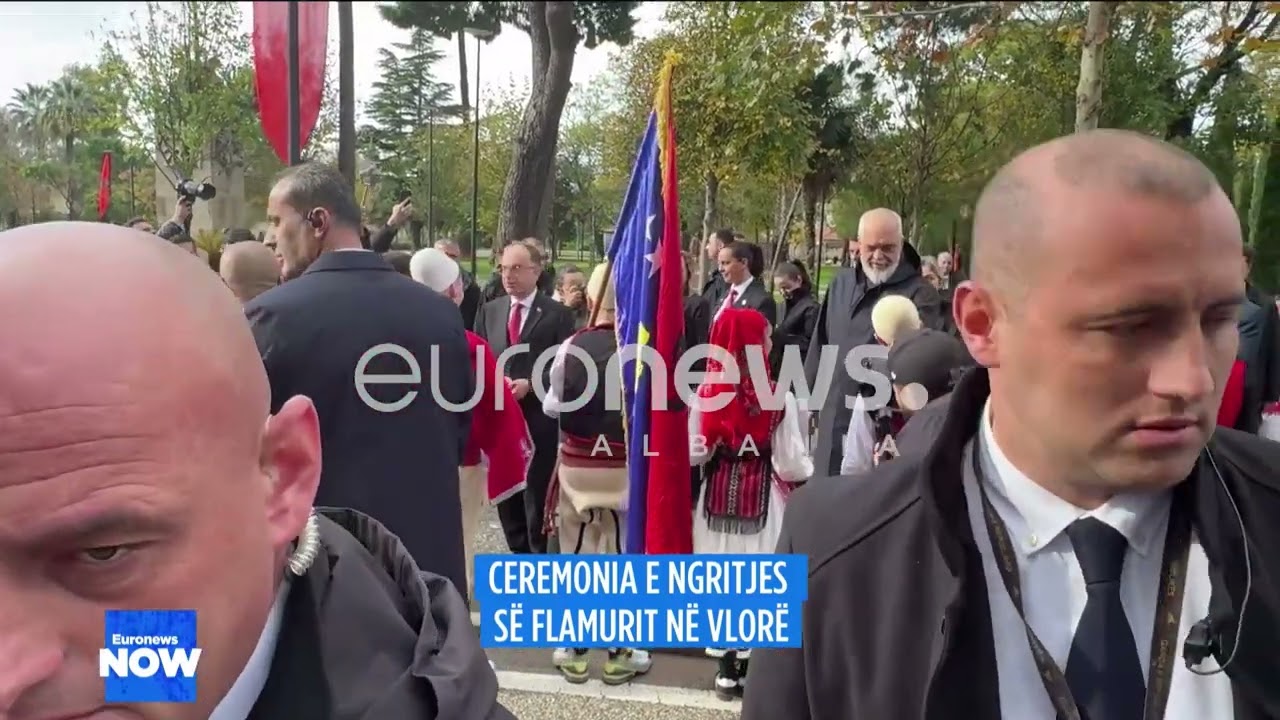 Rama ndalet dhe takon qytetarët në Vlorë! Përshëndetet me të pranishmit në Sheshin e Flamurit