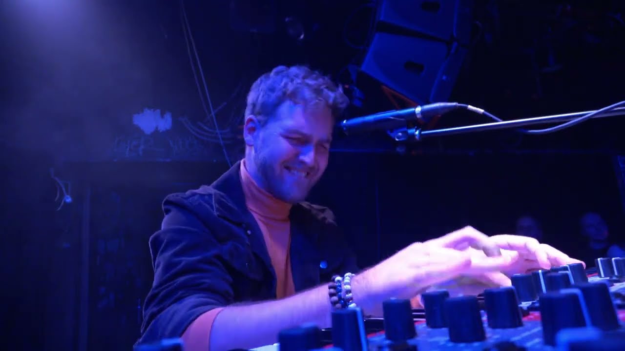 turtlenecks - Fonkey Donkey Live snippet Stadtwerkstatt Linz 2024