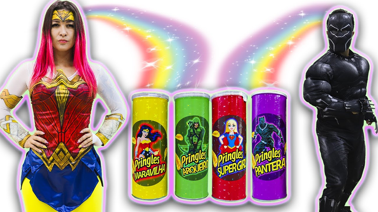MALOUCOS FINGE BRINCAR DE SUPER HERÓI | Kids Pretend SuperHero with Magic Pringles الشبس السحري !!