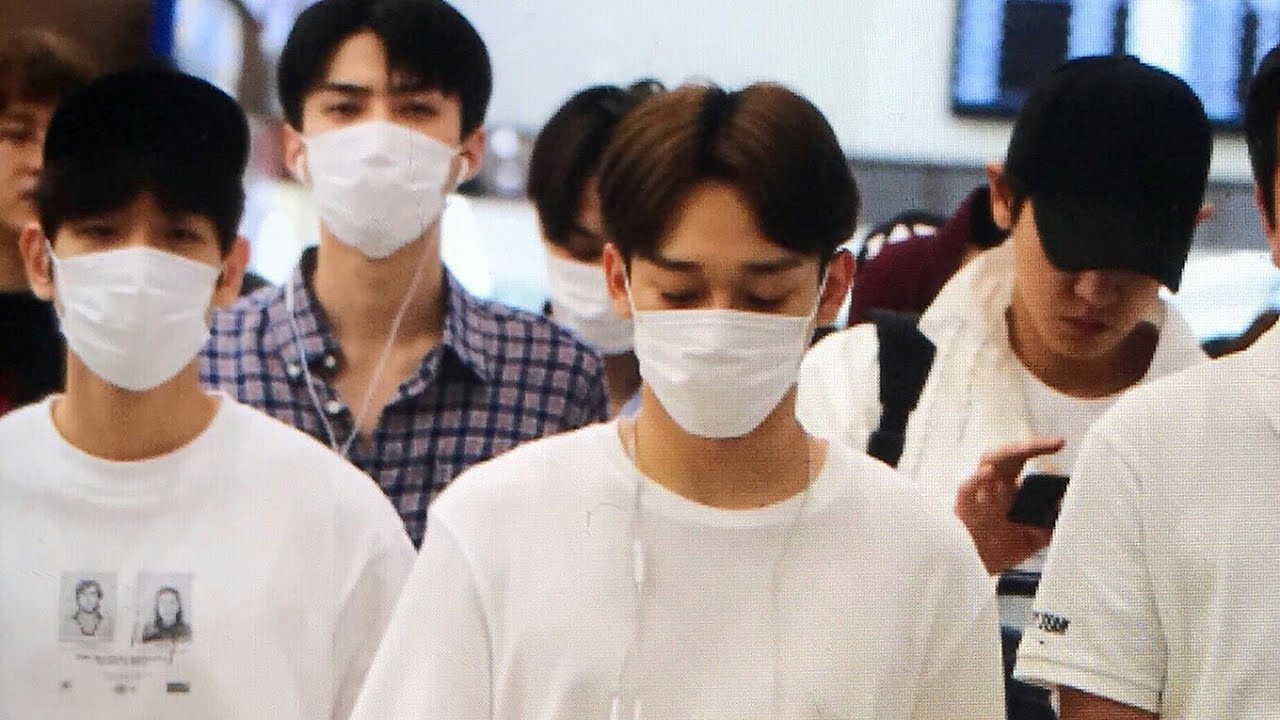180825 EXO at GMP Airport Heading to Japan