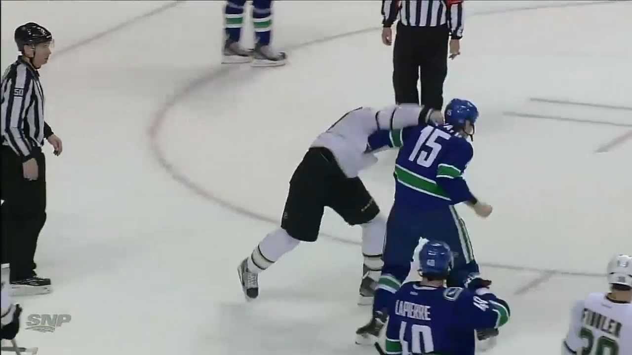 3 fights in 3 seconds in Vancouver Canucks vs Dallas Stars game. Feb 15th 2013
