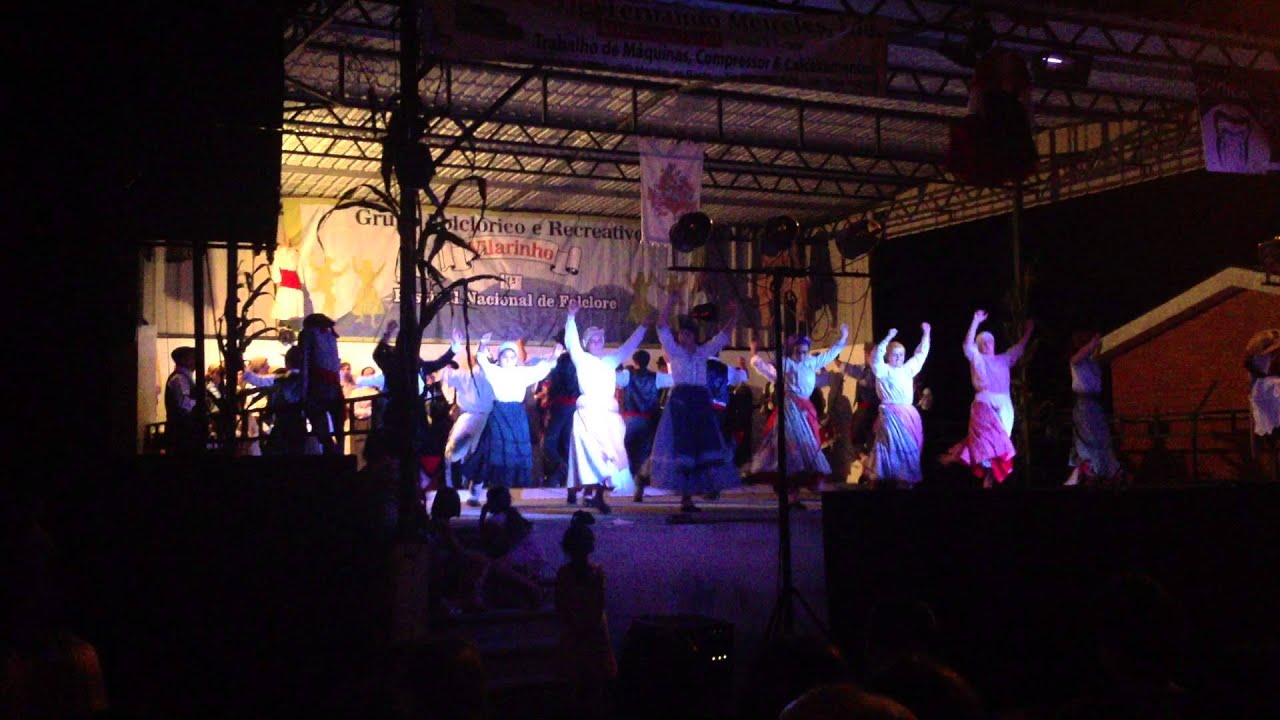 Rancho folclórico de Vilarinho, Mondim de Basto no seu festival de folclore no verão de 2013