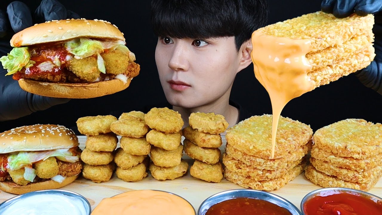 맥치킨모짜렐라버거 치킨너겟 해쉬브라운 먹방ASMR MUKBANG Mozzarella Cheeseburger Chicken Nugget Hash browns eating sounds