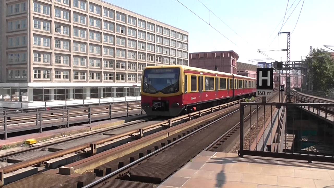 S-Bahn Berlin - Unidades DB-Baureihe 481.469 + 481.437 en Alexanderplatz