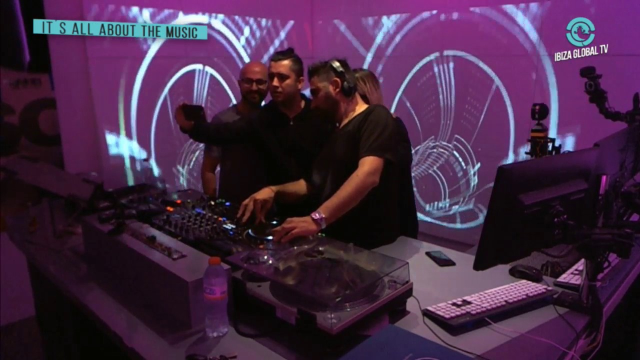 IT&acute;S ALL ABOUT THE MUSIC - NEVERDOGS SPECIAL TV SHOW