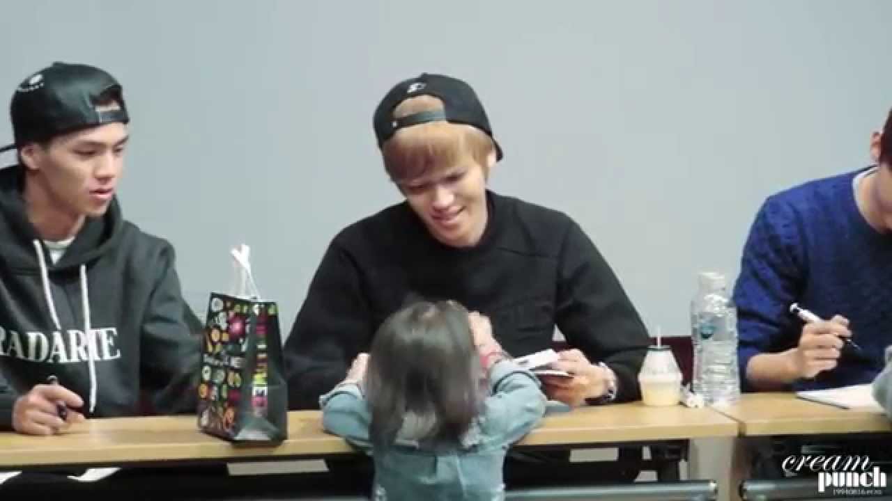 [fancam] 141009 틴탑 부산팬싸인회 니엘 TEENTOP NIEL - 애기팬에게 다정다감♥