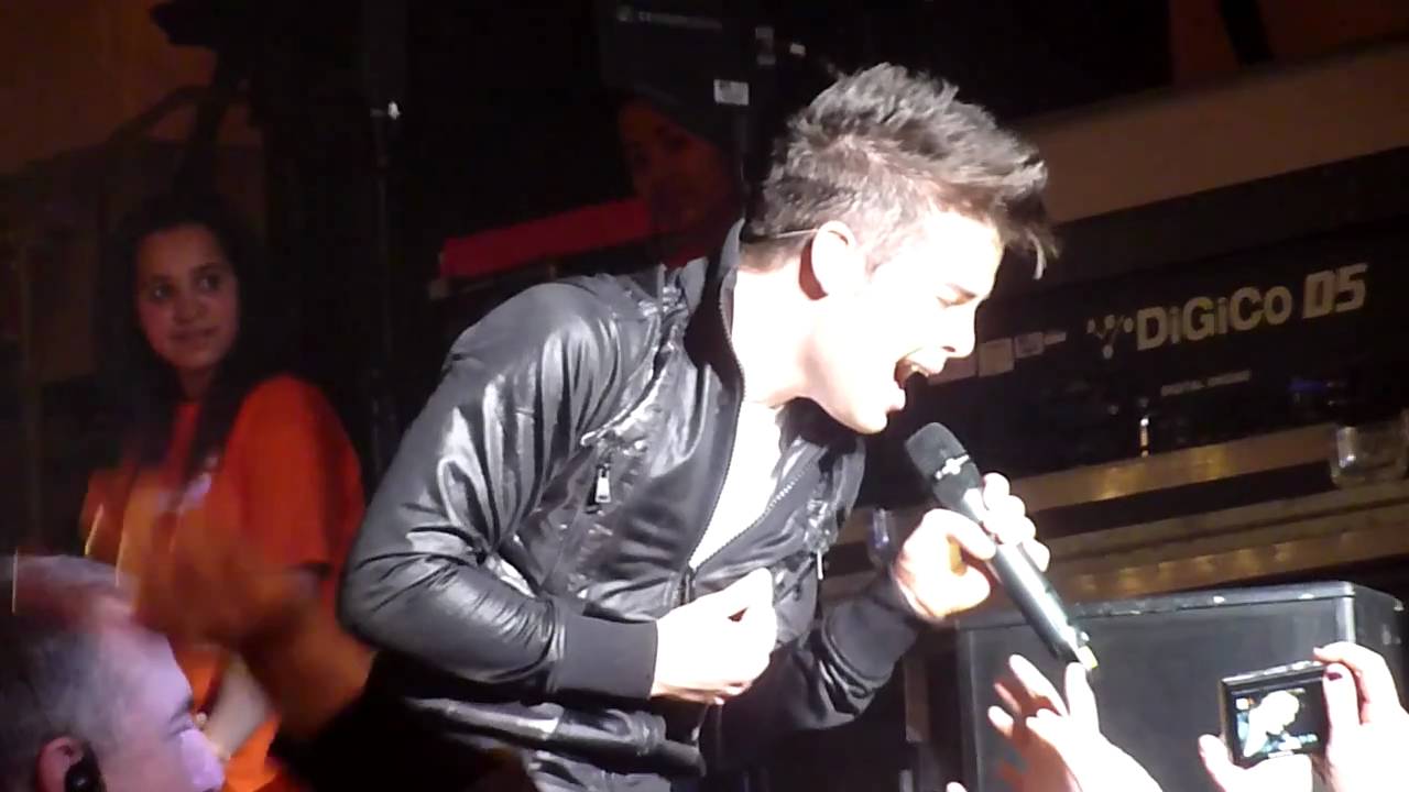 Joe Mcelderry, Keyfund Winter Extravaganza, Newcastle City Hall- Someone Wake Me Up