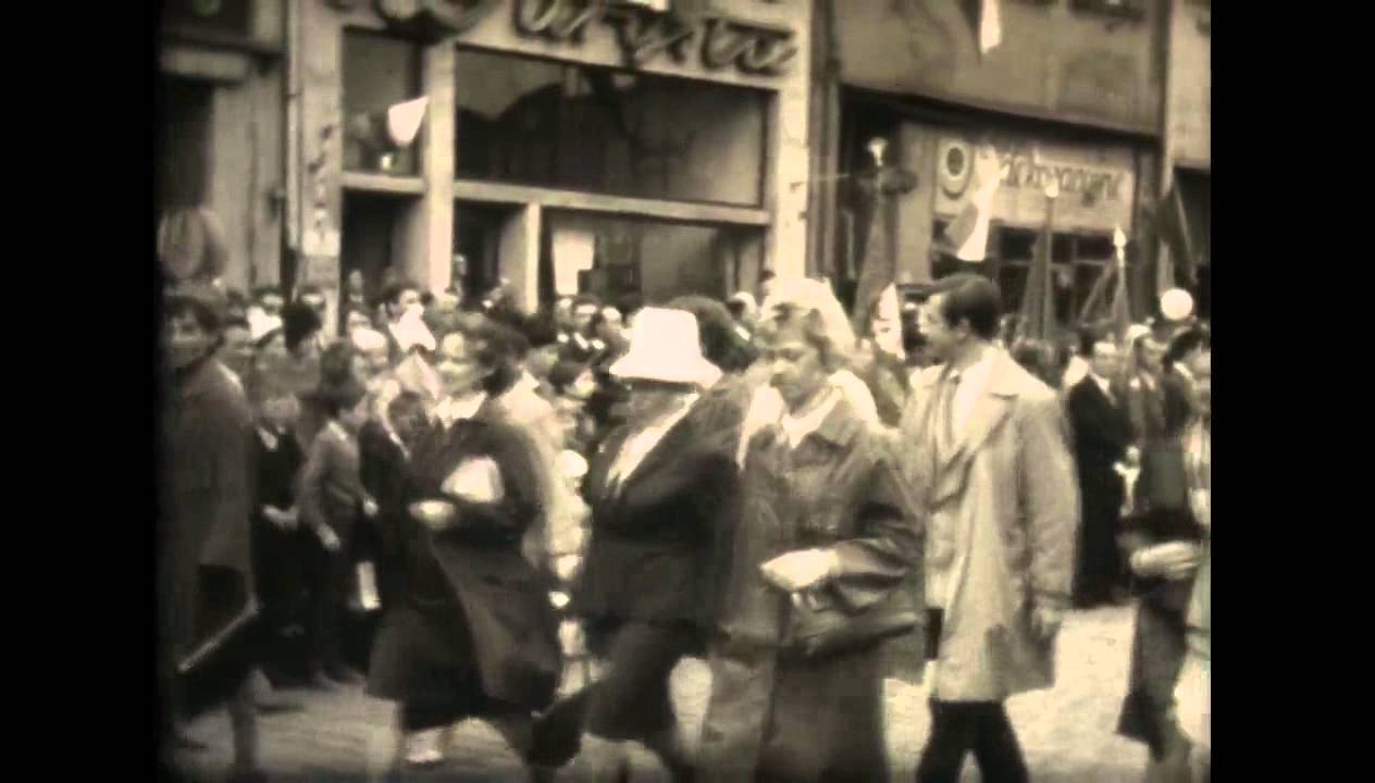 I LO w Lesznie w pochodzie pierwszomajowym 1967