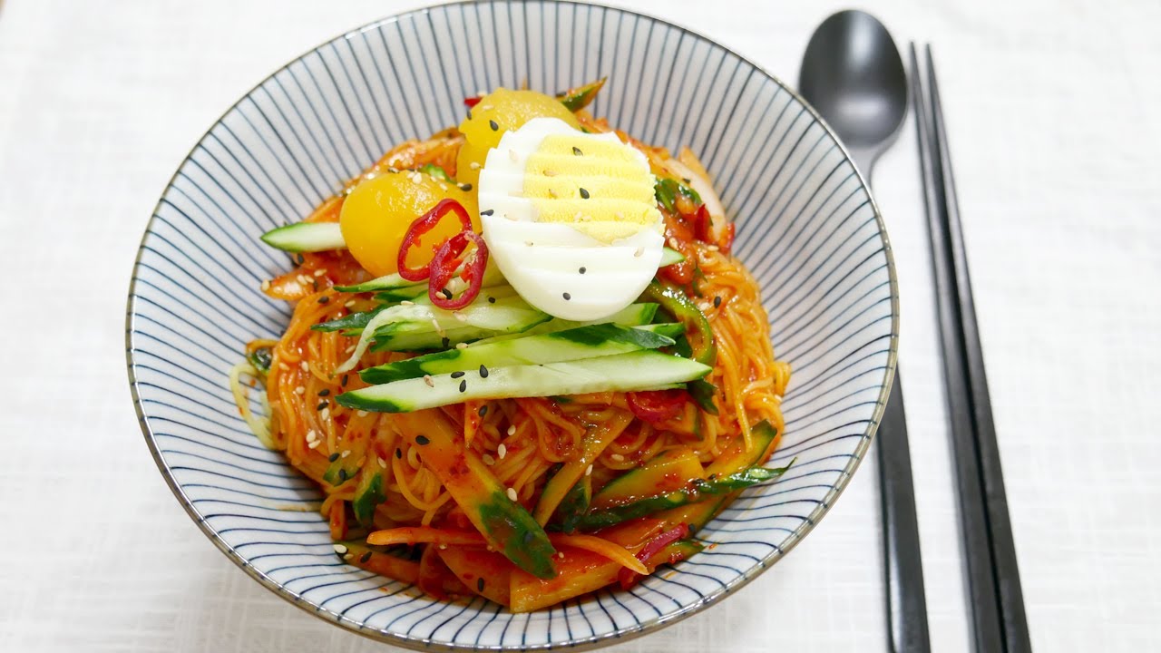 비빔국수 ( Spicy Noodles )