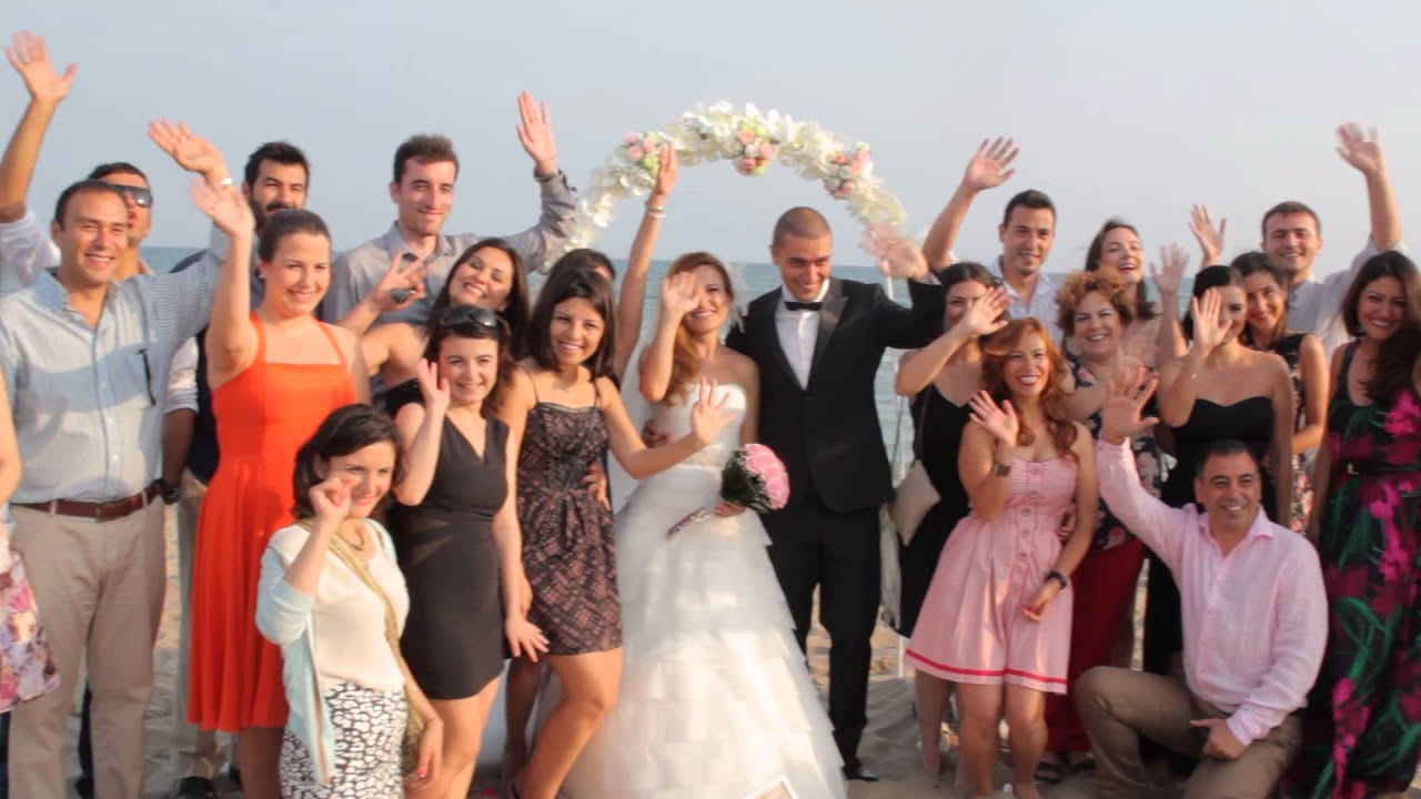 Wedding ceremony on a beach in Barcelona  /  Свадебная церемония на берегу моря в Барселоне