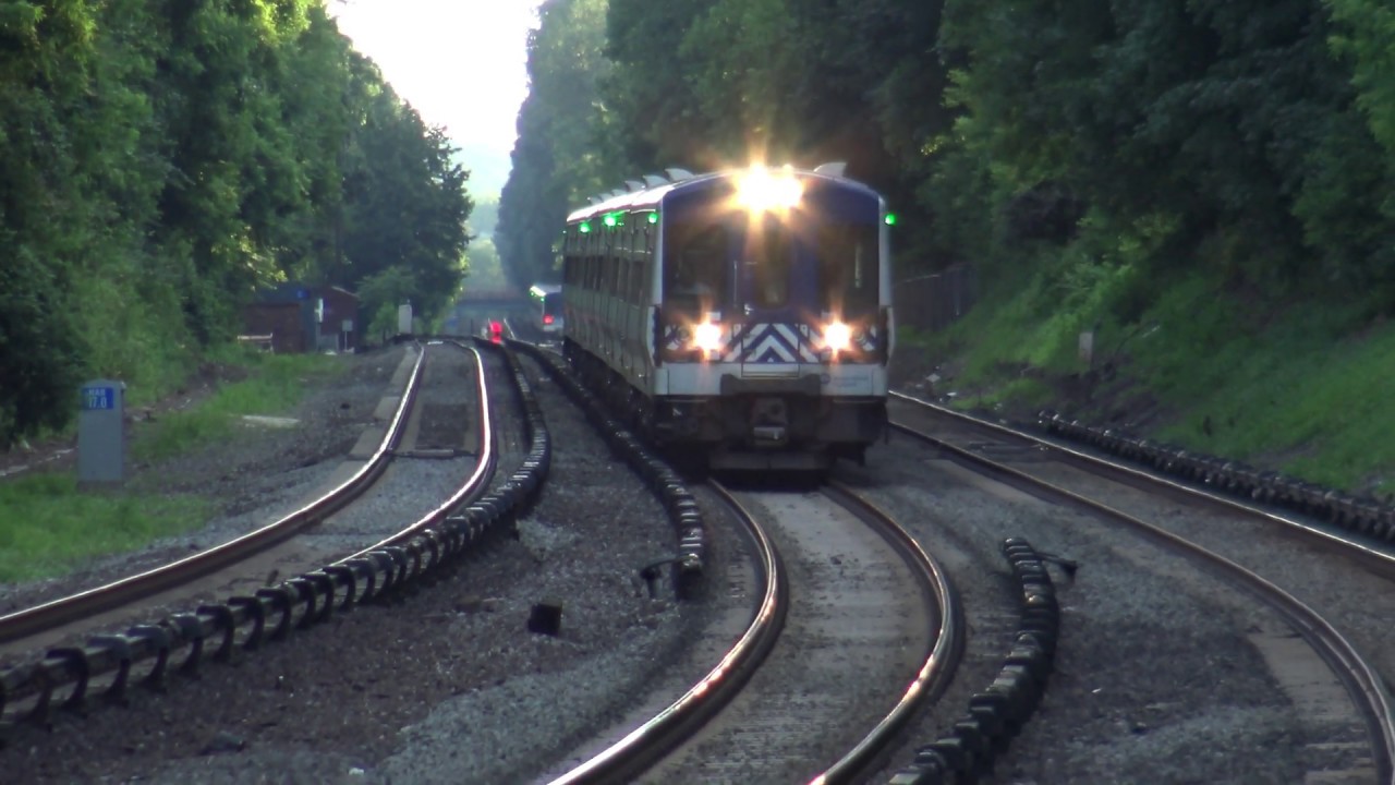 (4K) Metro North Early Morning Rush at Crestwood (Read Desc)