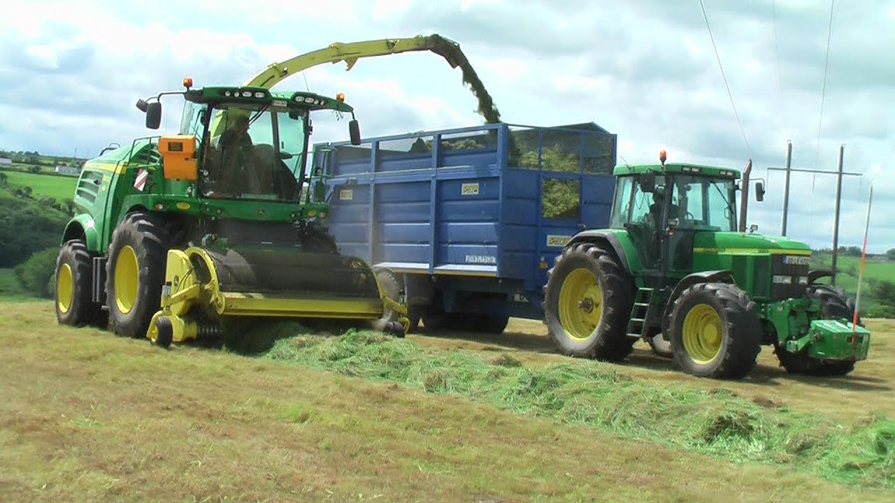Silage 2017 - Ml O'Keeffe with new John Deere 8800