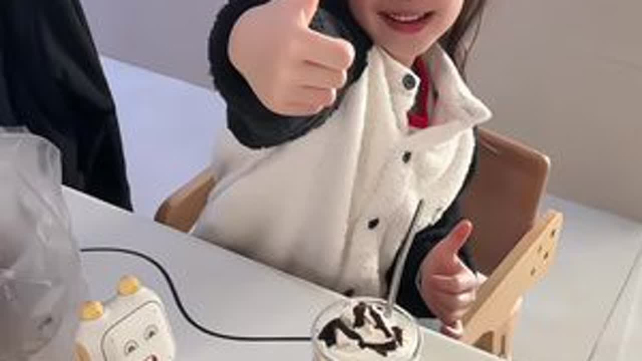 不难啊，就去成为自己小时候想要的妈妈。 #vlog日常 #母女 #人类幼崽 #快乐周末
