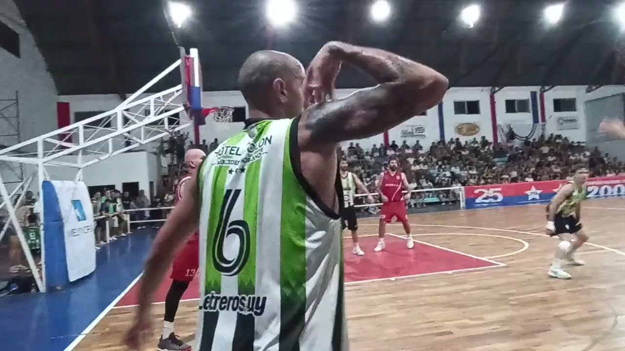 Arrancaba 🏀🏃🏃🏃🏃😀🧍 el último cuarto entre nacional racing gracias a todo estuvimos en diferido
