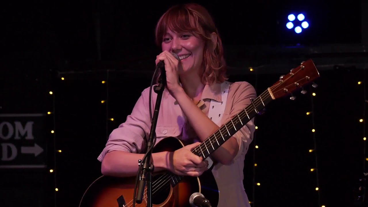 Molly Tuttle, Sierra Hull, Sarah Jarosz - Tall Pines