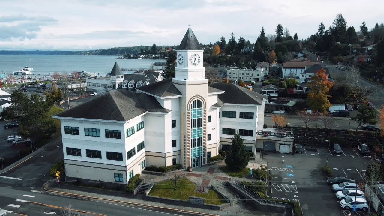 A sunny day in downtown Port Orchard.