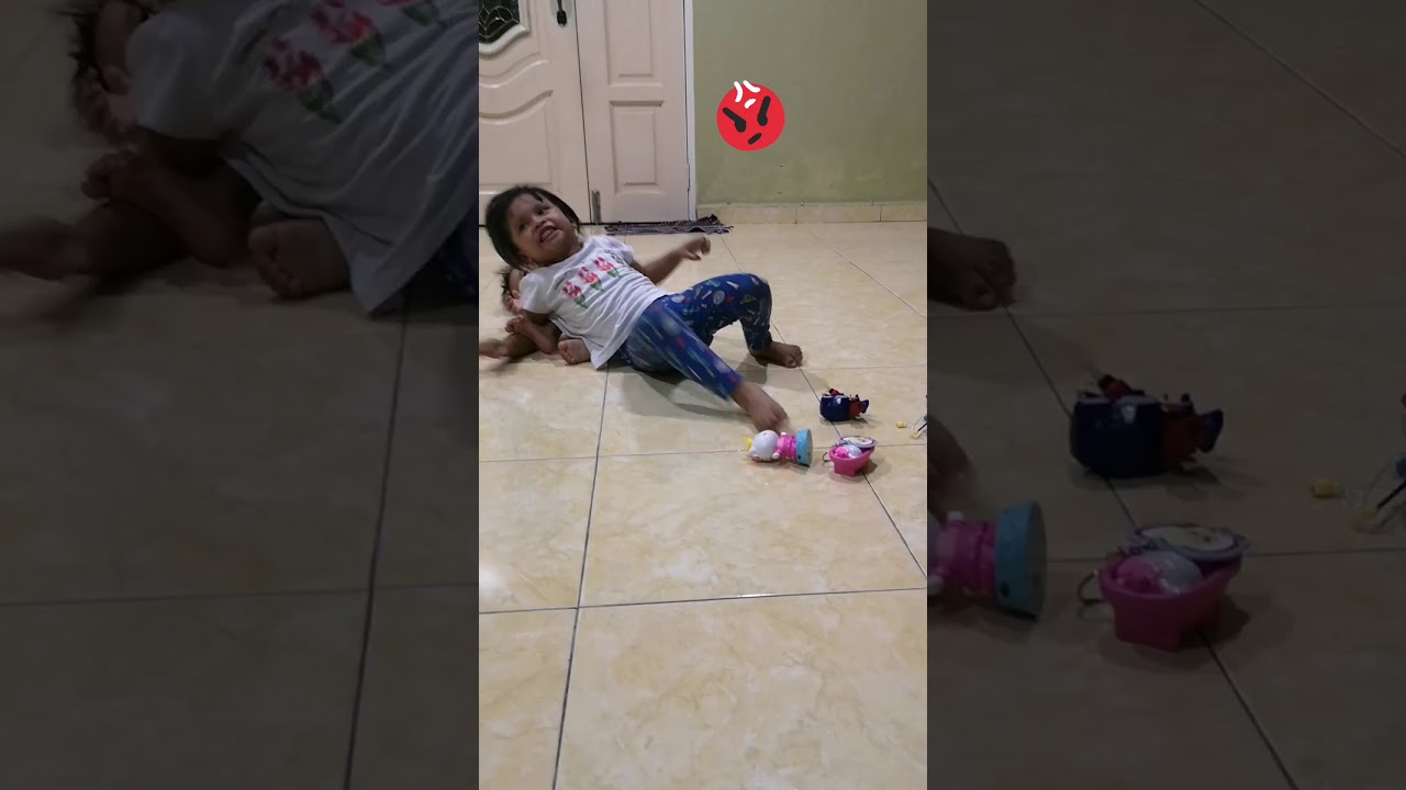 Telatah Anak²..adik buli kakak