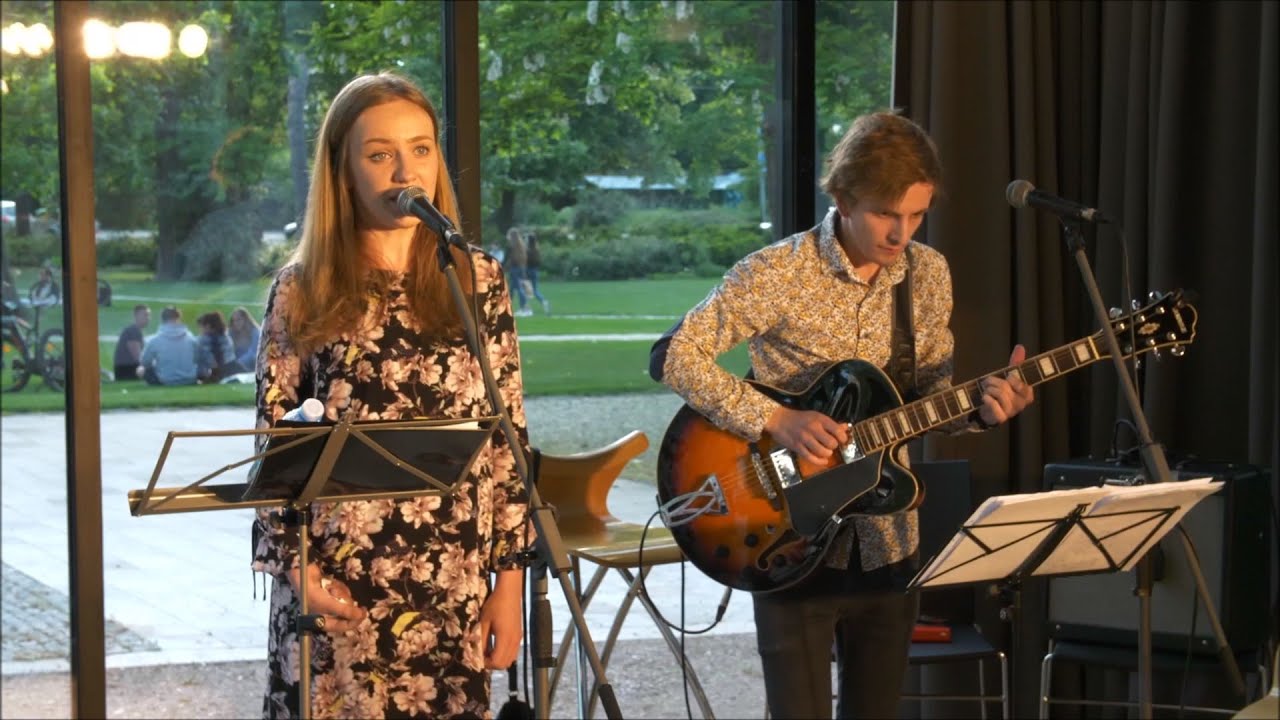 I say a little prayer for you (live) - Markéta Vodičková & Filip Vítů