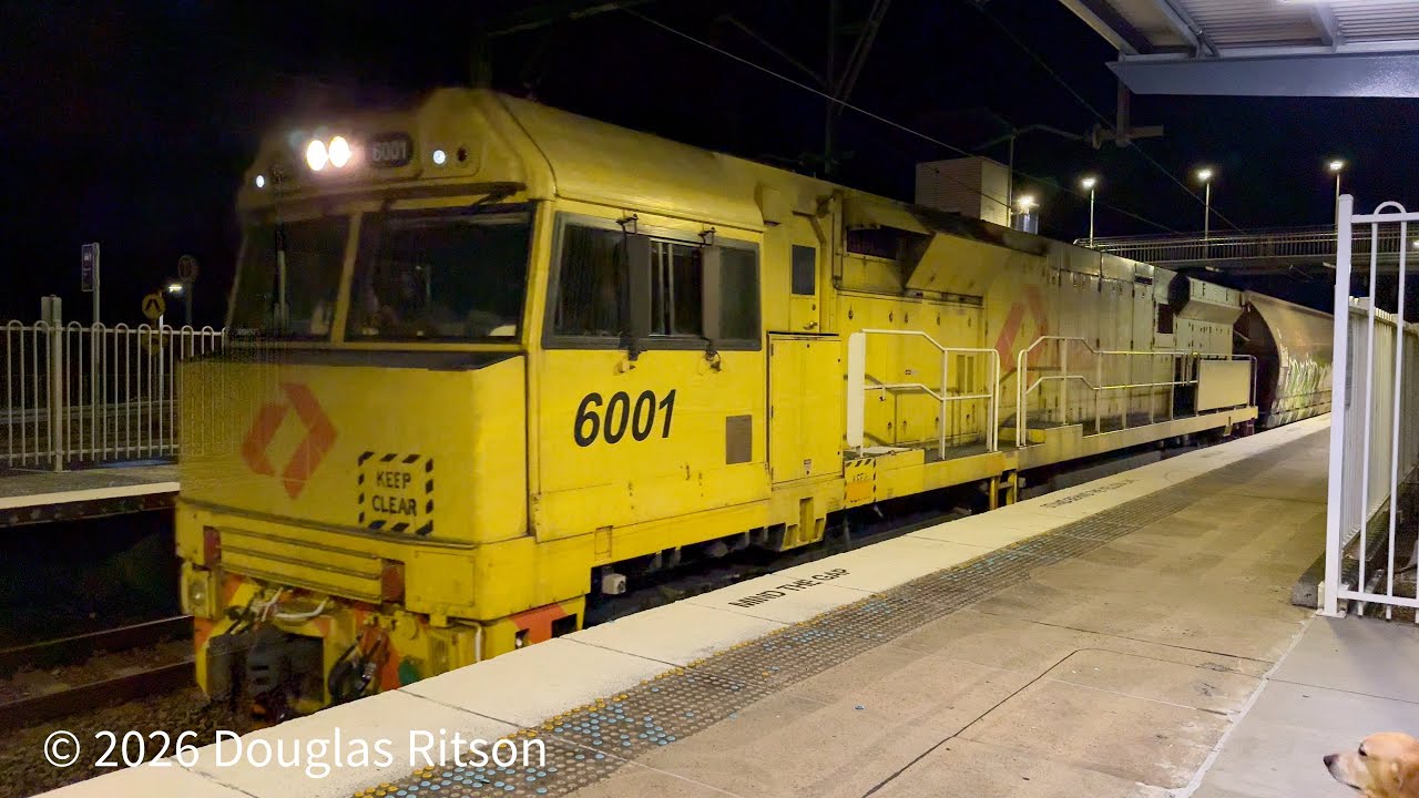 IH52 - 6001, 6005 (push/pull). Narara 2021 13/3/26