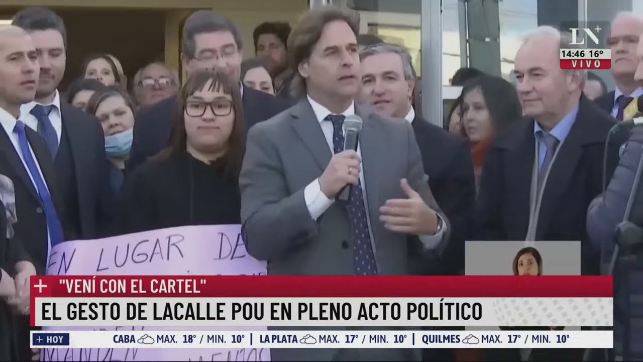 El gesto de Lacalle Pou en pleno acto político