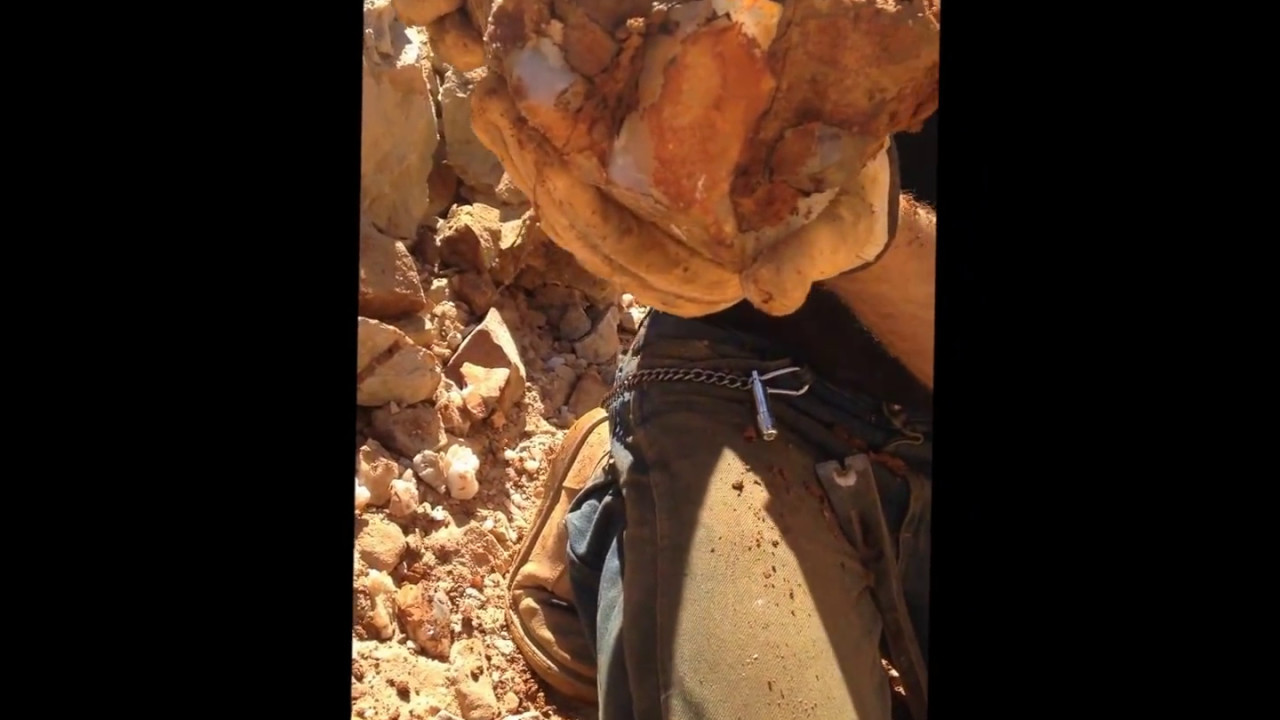 Bobbys crystal digging class at Twin Creek Mine