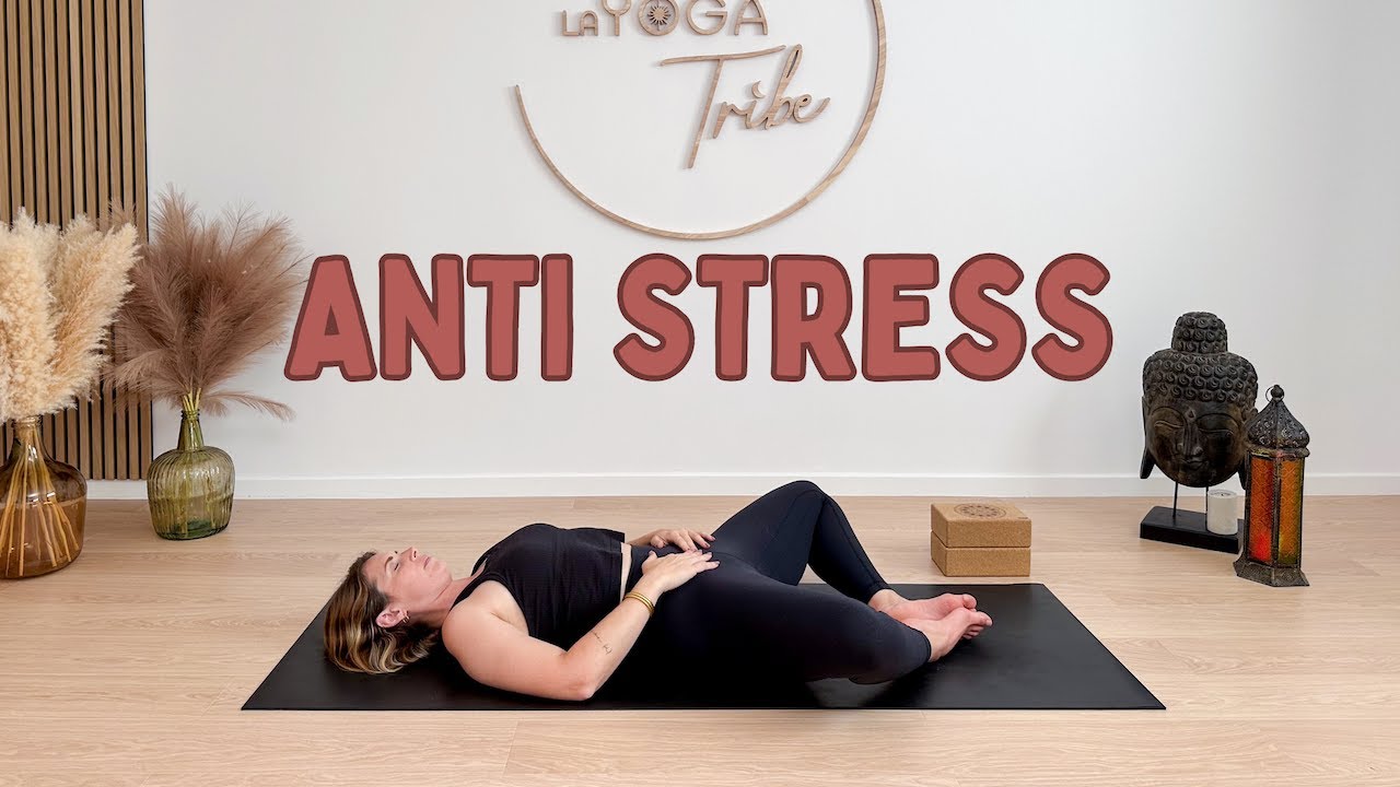 Le cours de yoga parfait pour r&eacute;duire le stress et l&rsquo;anxi&eacute;t&eacute; en seulement 10 minutes