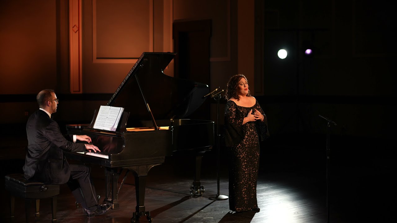 In quelle trine morbide from Puccini's Manon Lescaut