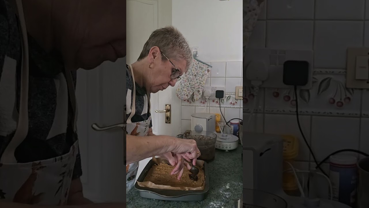 Готовлю коричную начинку для своих блонди.