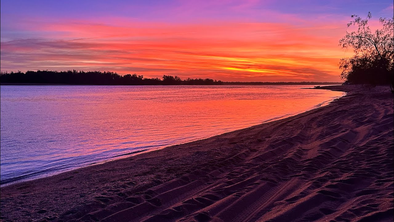 Cape York Beach Caping Paradise - Fishing and camping Pennefather River.