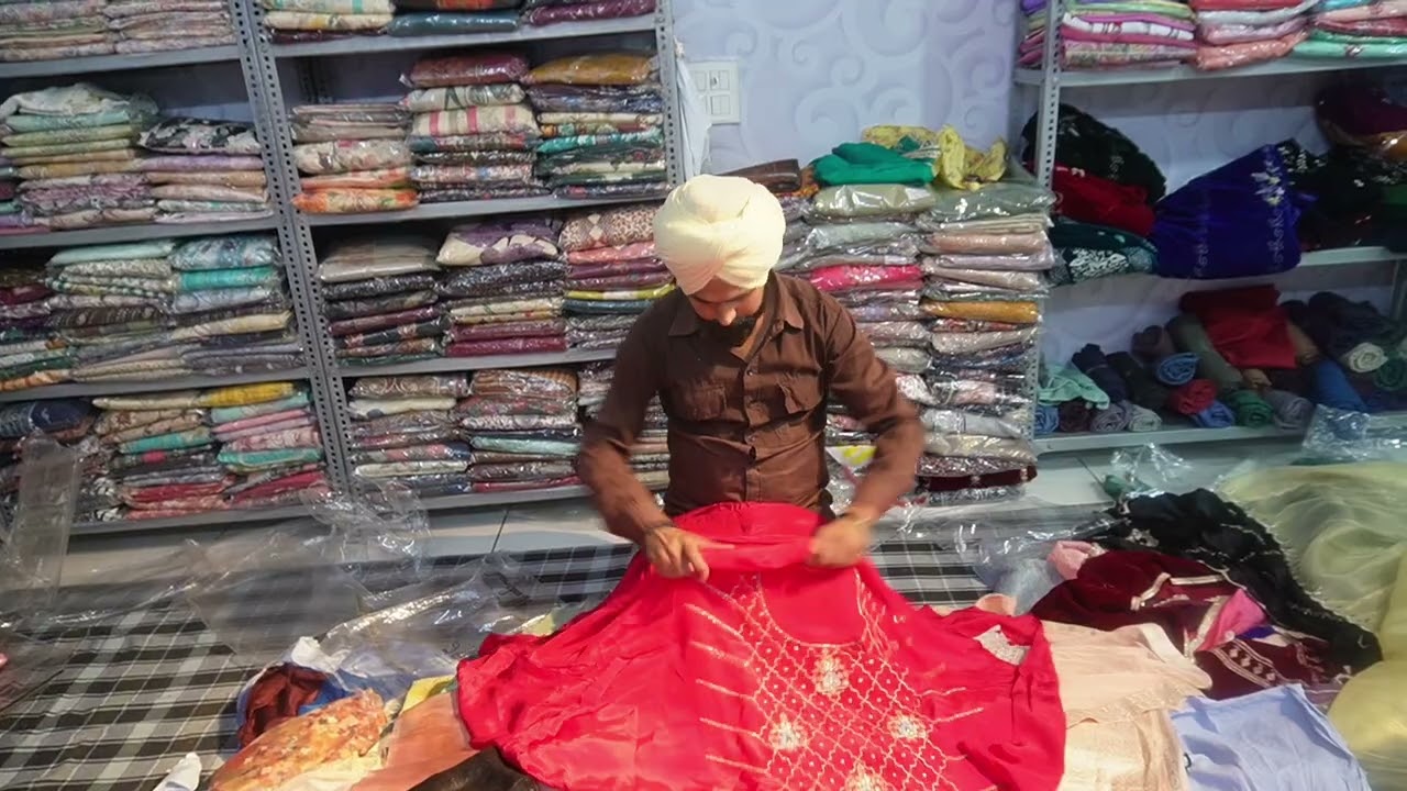 ਨਵੇਂ ਨਵੇਂ ਸੂਟਾਂ ਦੇ ਡੀਜਾਈਨ ਸਿਰਫ 100 ਰੁਪਏ ਤੋਂ ਸ਼ੁਰੂ ਲਾਜਵਾਬ ਕੱਪੜਾ ਕਿੱਥੋਂ ਲੇ ਸਕਦੇ ਓ #trending #minivlog 