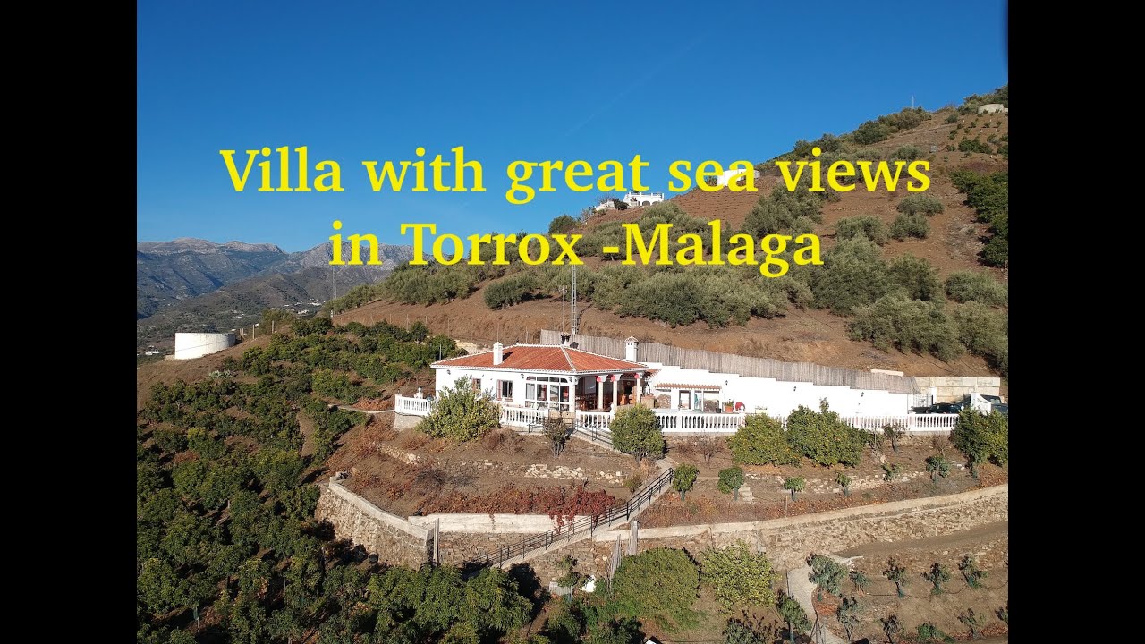 AbraCasaBra Real Estate presents: Great villa with sea views in Torrox -Malaga
