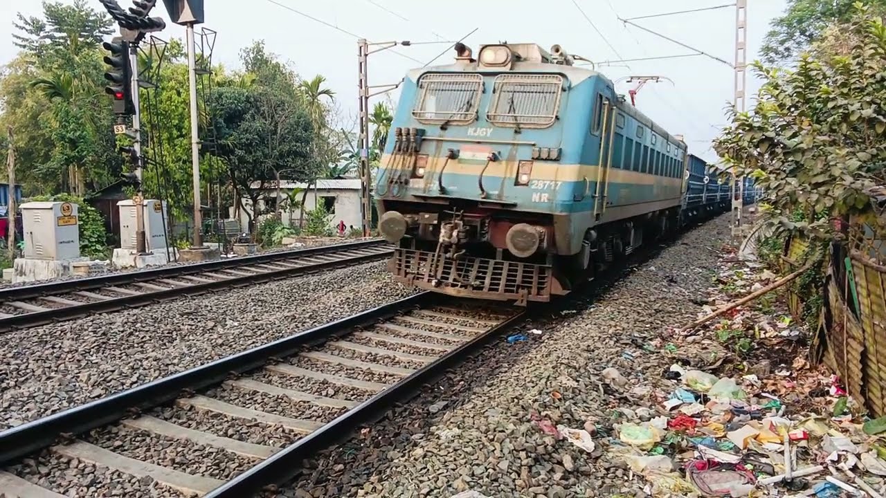 Old Powerful ELECTRIC Locomotive KJGY WAG-7 With Long EMPTY BOBRN HOPPER Wagons Towards KISHANGANJ 