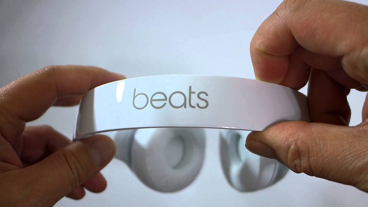 First Look: Redesigned Beats Solo 2 in WHITE, pt. 1/2
