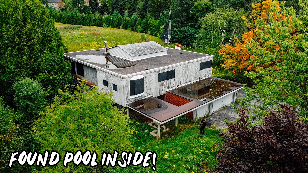 Unique Abandoned Million Dollar Mini Mansion - What Happened Here? (Forgotten Homes Ontario Ep.74)