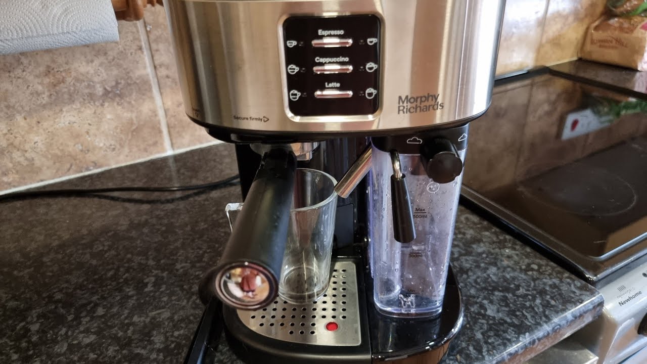 Morphy Richards Espresso  Coffee Maker / Cappuccino, Latte Maker 172023 review