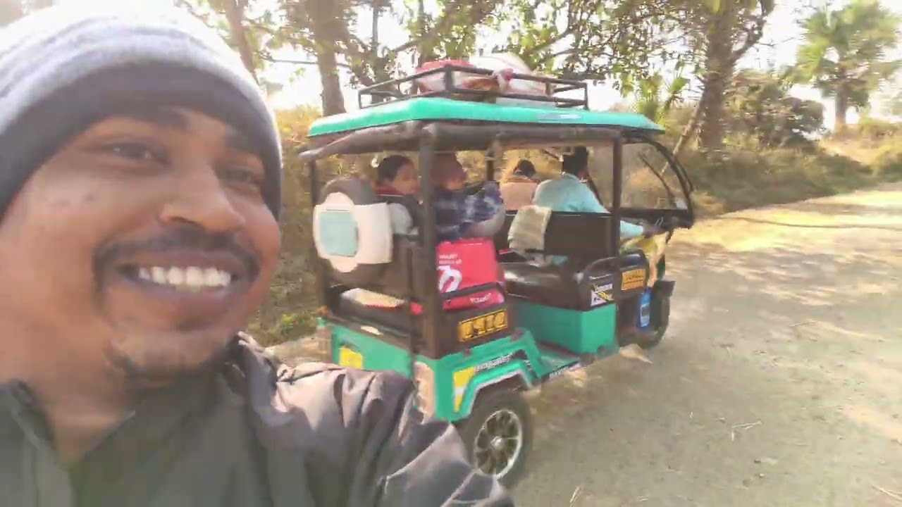 চন্দ্রময়ী পিকনিক করতে যাওয়ার সময়