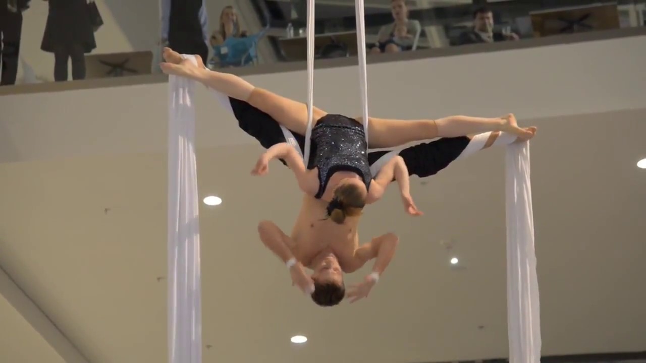 AirGym Show - Aerial Silk duo