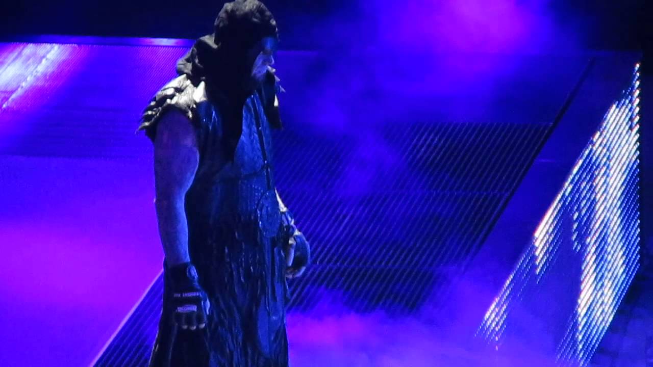 Undertaker Returns in Green Bay, WI