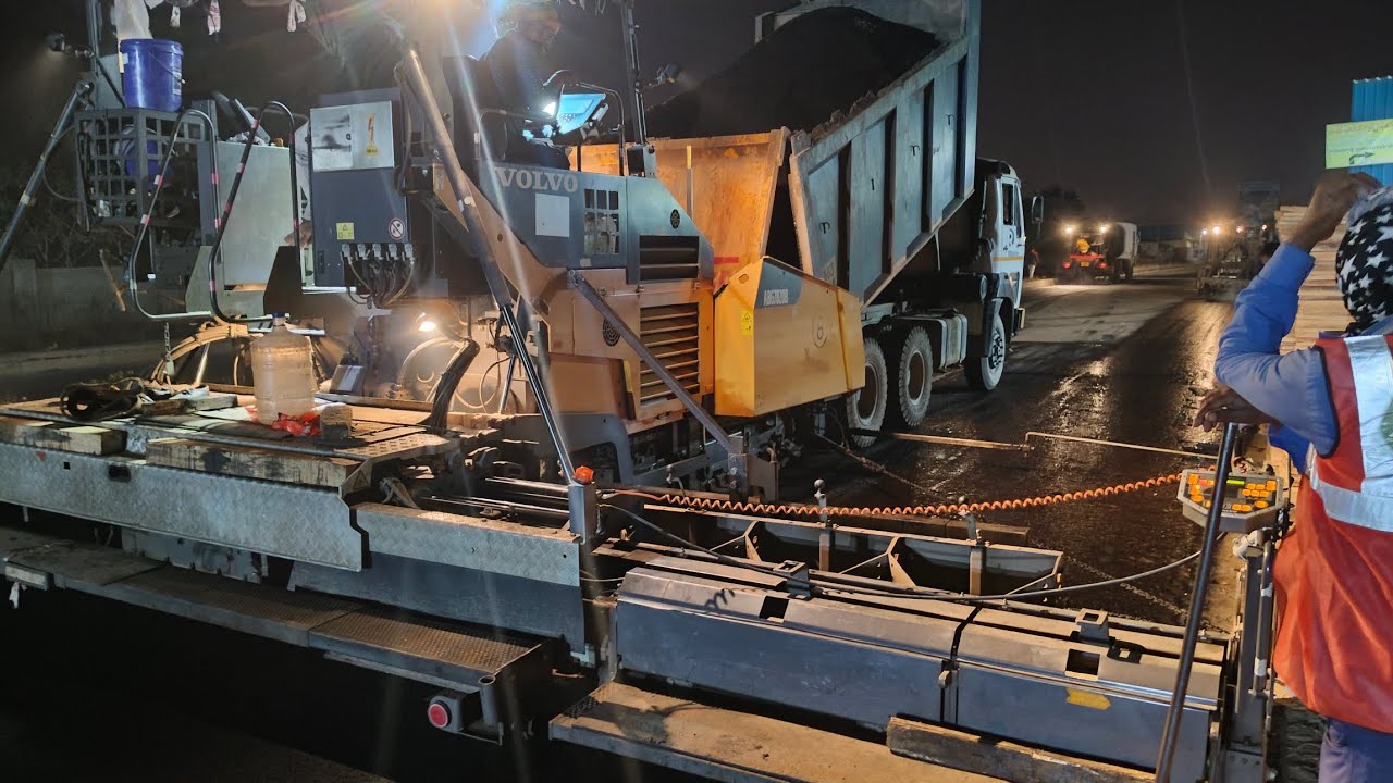 Volvo 7820 paver DBM laying 9.5 mittr