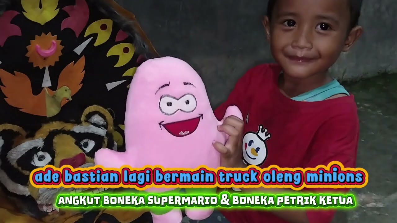 adek bastian lagi bermain truk oleng minions..