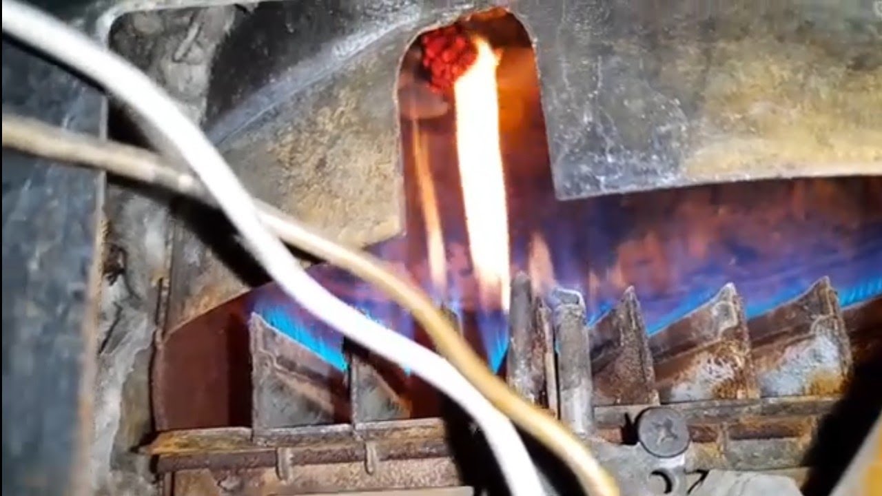 Deque color debe ser la flama de mi calentador  amarilla  o azul, para que funcione correctamente?