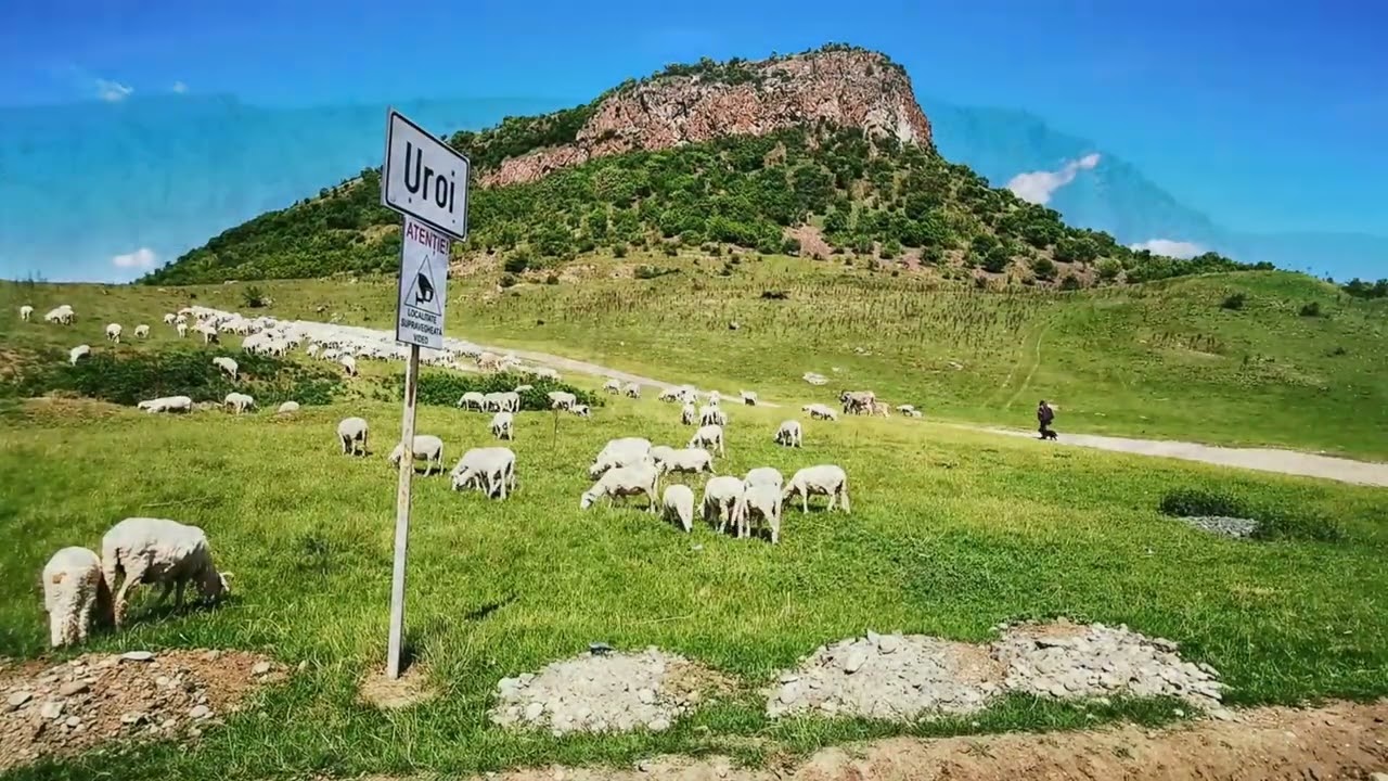 Măgura Uroiului. Aici a fost un loc sacru al dacilor. IMAGINI AERIENE