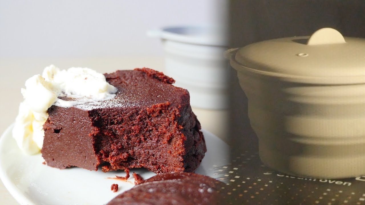 ダイソーのシリコーン小鍋で作るレンジでOKなチョコまみれショコラケーキ Chocolate cake made with a small silicone pan from Daiso