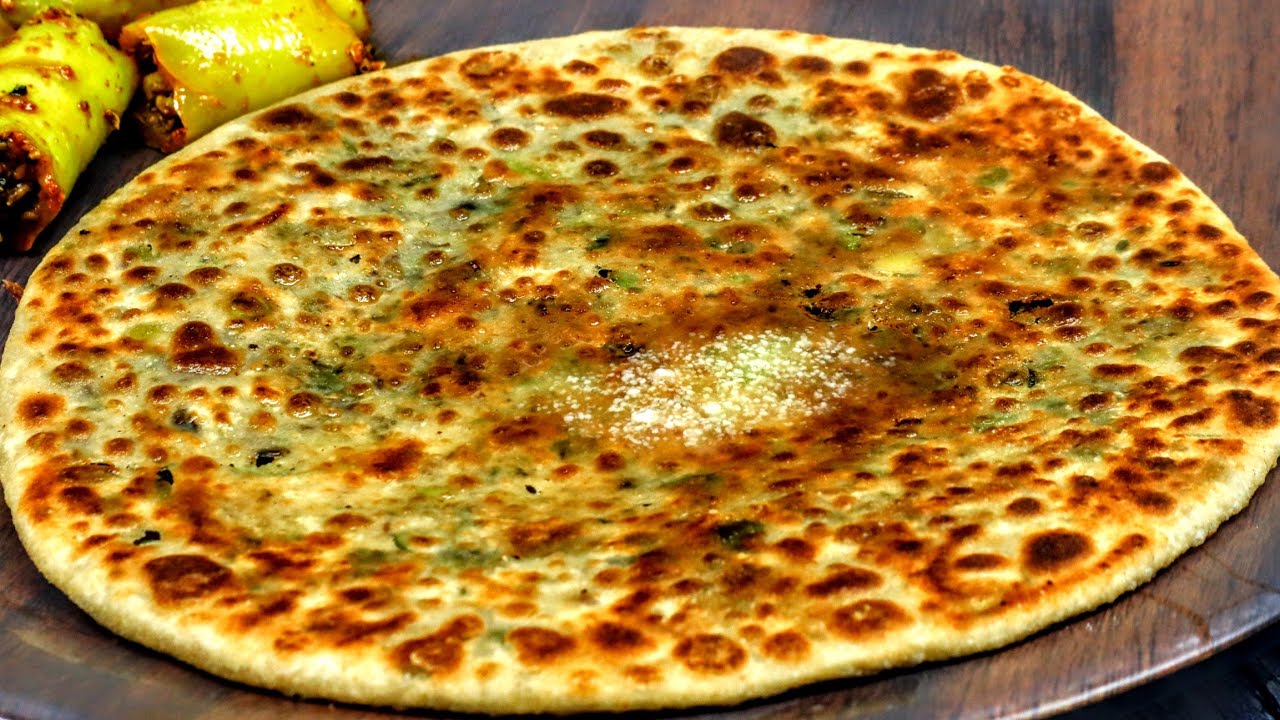 Crispy Stuffed Matar Paratha Dhaba Style with Hari Mirch ka Achar, मटर का पराठा | Matar Ka Paratha