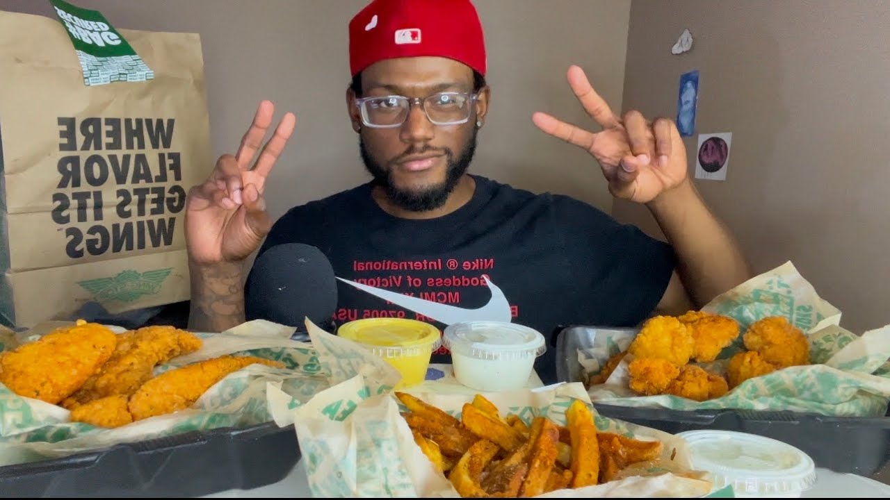 ASMR | WINGSTOP MUKBANG 🍗