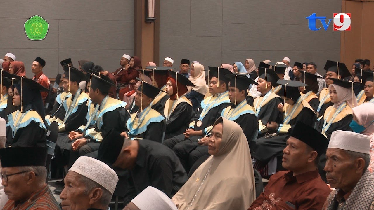 WISUDA KE IX PROGRAM SARJANA STRATA 1 (S1) STAI DARUL KAMAL NW KEMBANG KERANG NTB