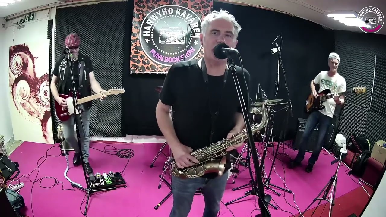 Nightsnows - Čierna a biela (Live Video)