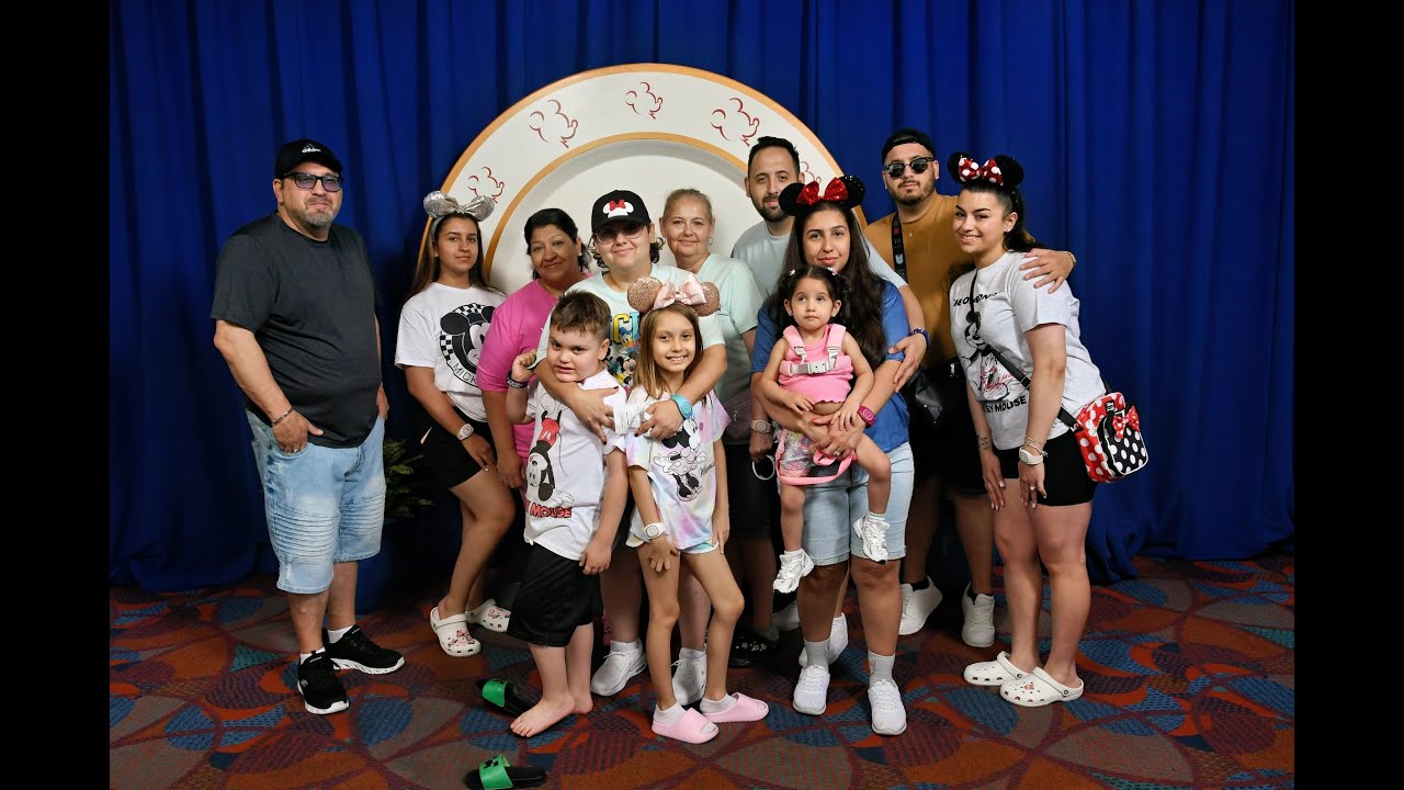 WATCH UNTILL THE END!! Disney trip part 2